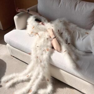 <font dir="auto" style="vertical-align: inherit;"><font dir="auto" style="vertical-align: inherit;">家</font></font> ostrich feather scarf – plush winter shawl with tassels (hand stitched)